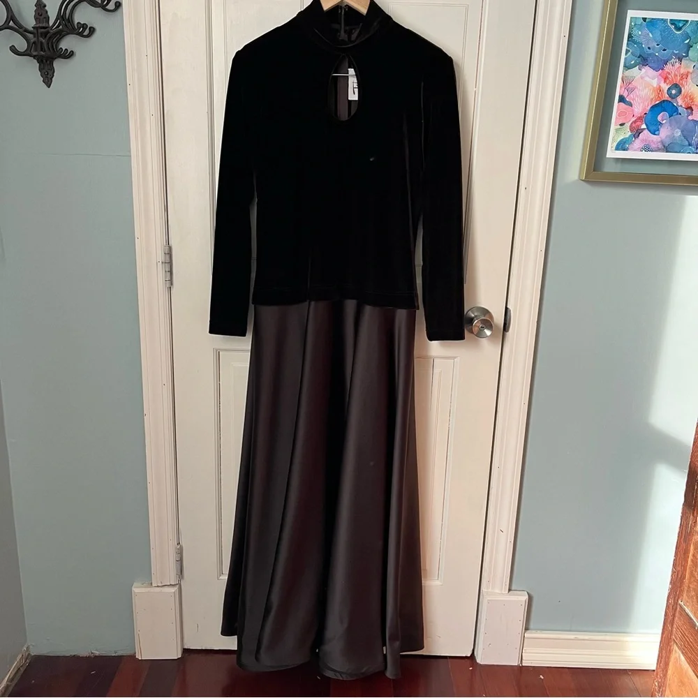 Tadashi Shoji Vintage Velvet Mock Neck Dress Gown 16 Chocolate Brown Black Tie - Picture 2 of 12